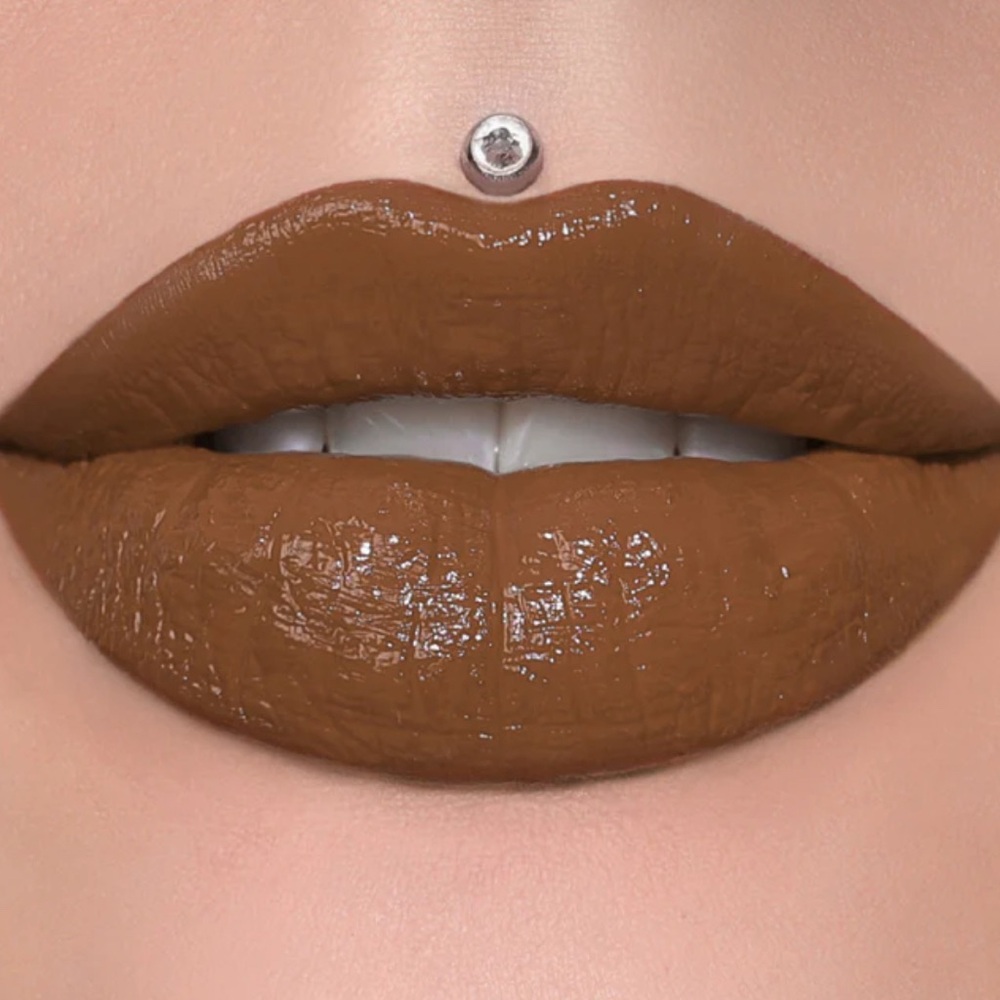 Jeffree Star Supreme Gloss “Top Shelf”